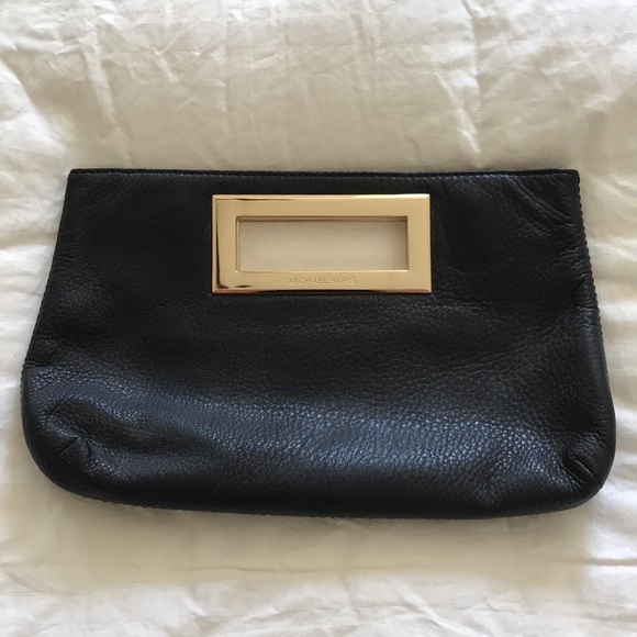 Michael Kors Handbags - Michael Kors Clutch